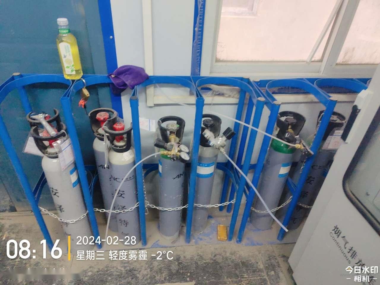 标气瓶架.jpg